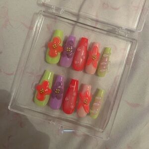NEON FLOWER NAILS